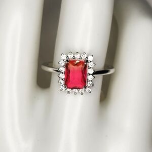 S925 pink tormaline ring with diamond-like stones